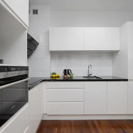 Apartman Elegant With Air Conditioning And Underground Parking By Renters Prestige