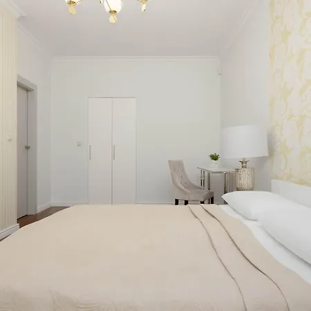 Apartment Elegant Near Wilanow Palace By Renters Prestige *