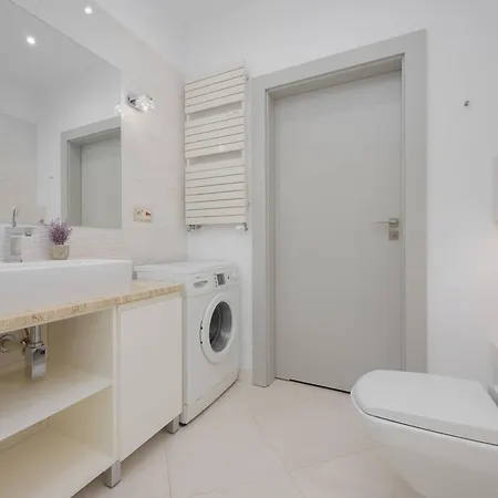 Apartment Elegant Near Wilanow Palace By Renters Prestige *