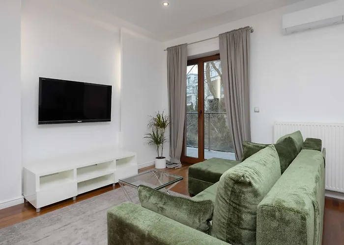 Elegant With Air Conditioning And Underground Parking By Renters Prestige Varsó