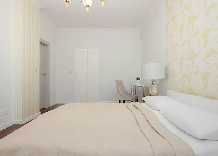 דירה Elegant With Air Conditioning And Underground Parking By Renters Prestige *